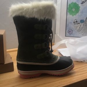 Kids Sorel boots